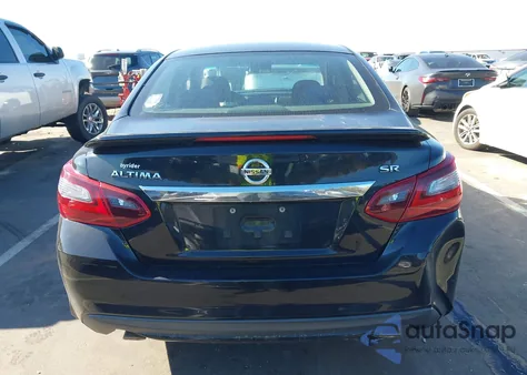 2017 Nissan Altima 2.5 Sr z USA, uszkodzony, nr VIN 1N4AL3AP3HC172502